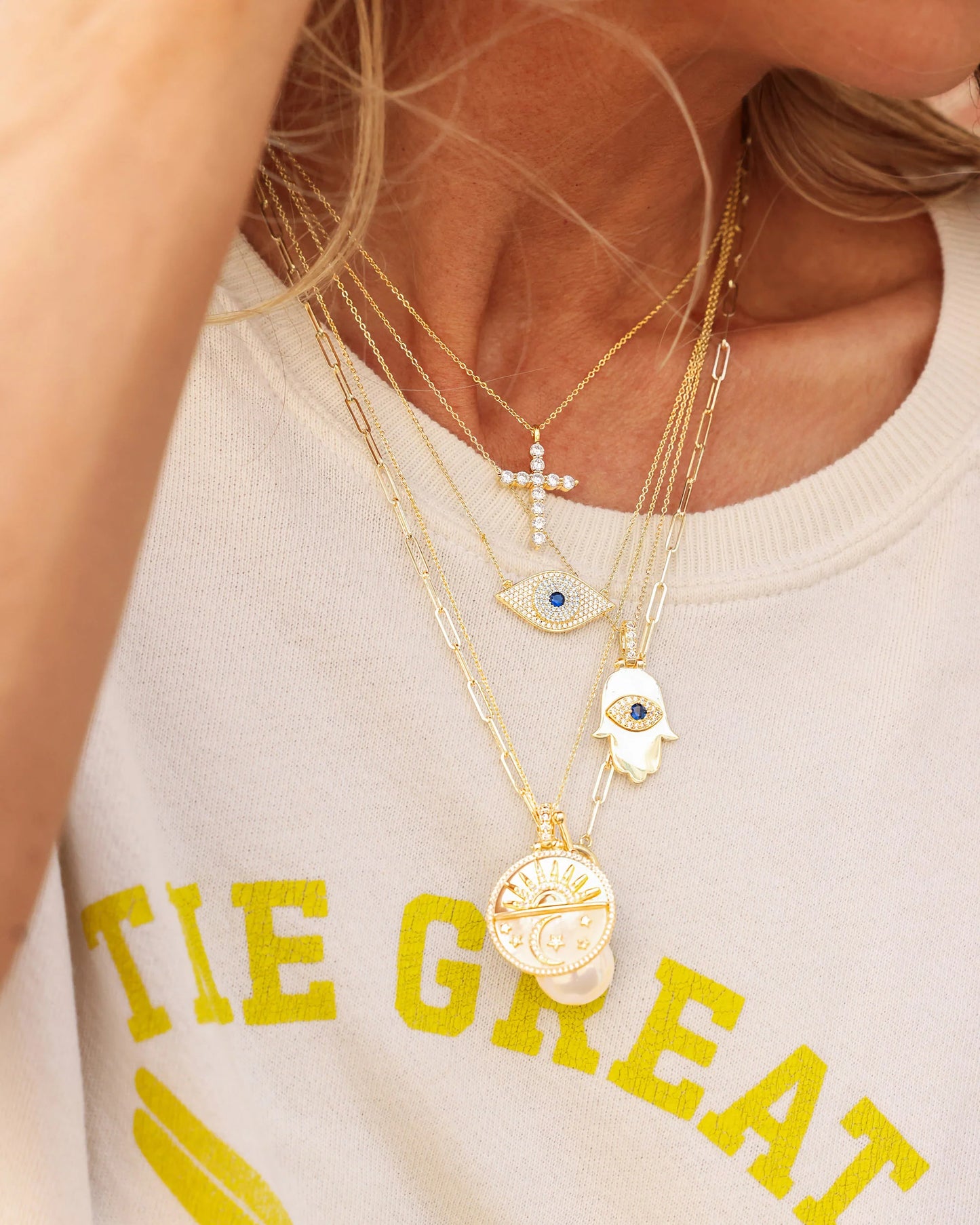 New Beginnings Medallion Necklace Gold