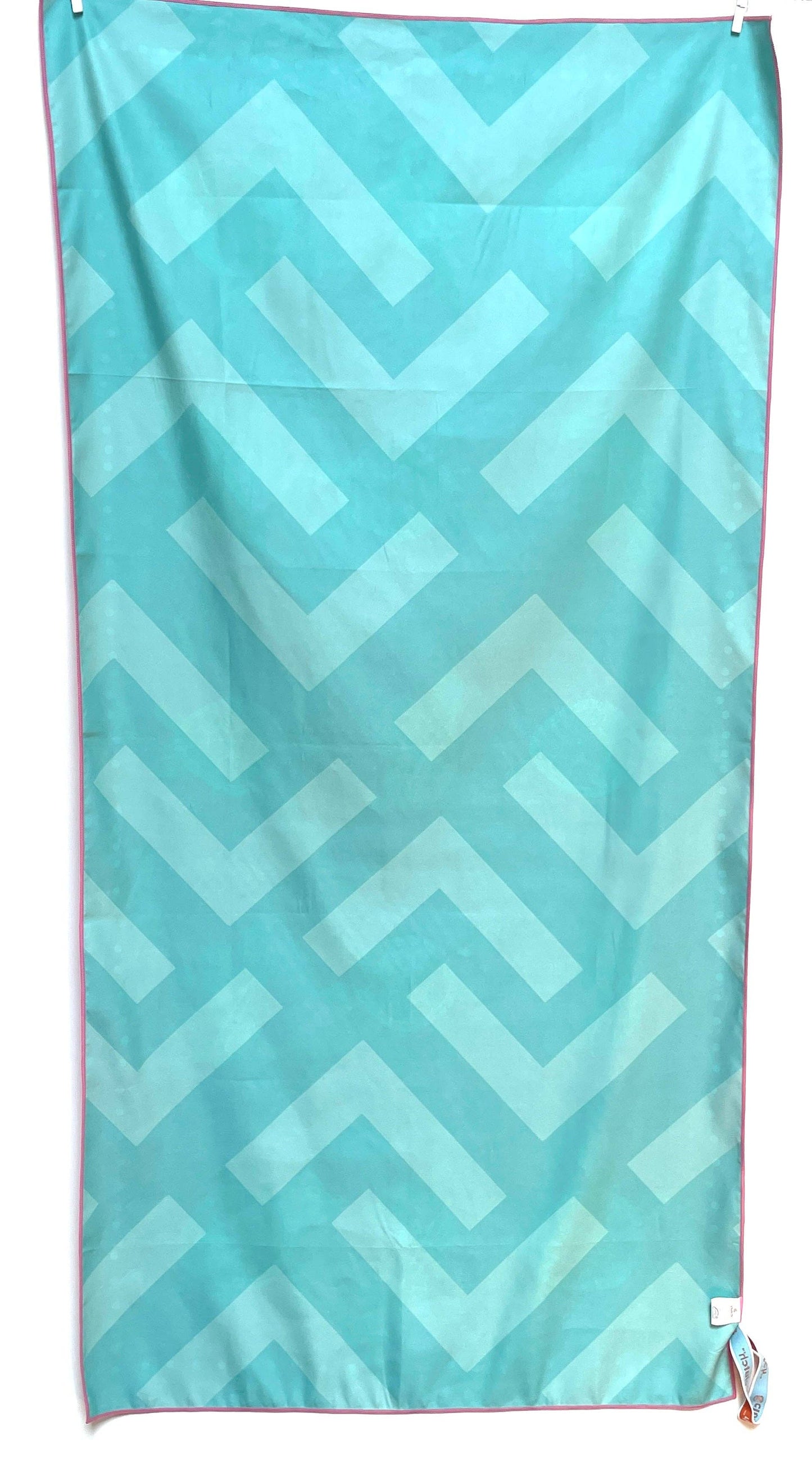 Skinny Birds Beach Towel