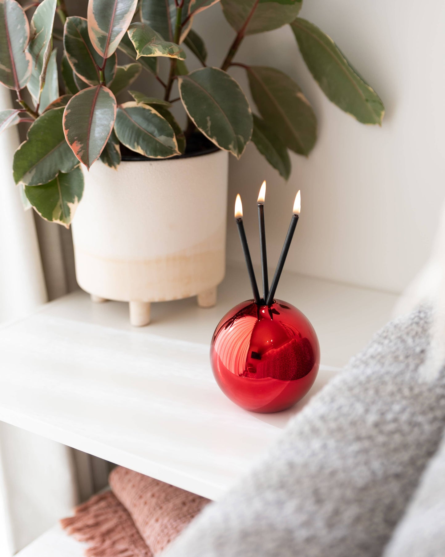 Everlasting Candle - Neva Vase Metallic Red