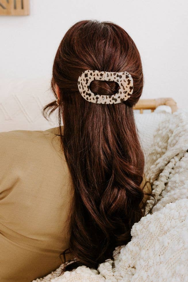 Blonde Tortoise Large Round Flat Hair Clip