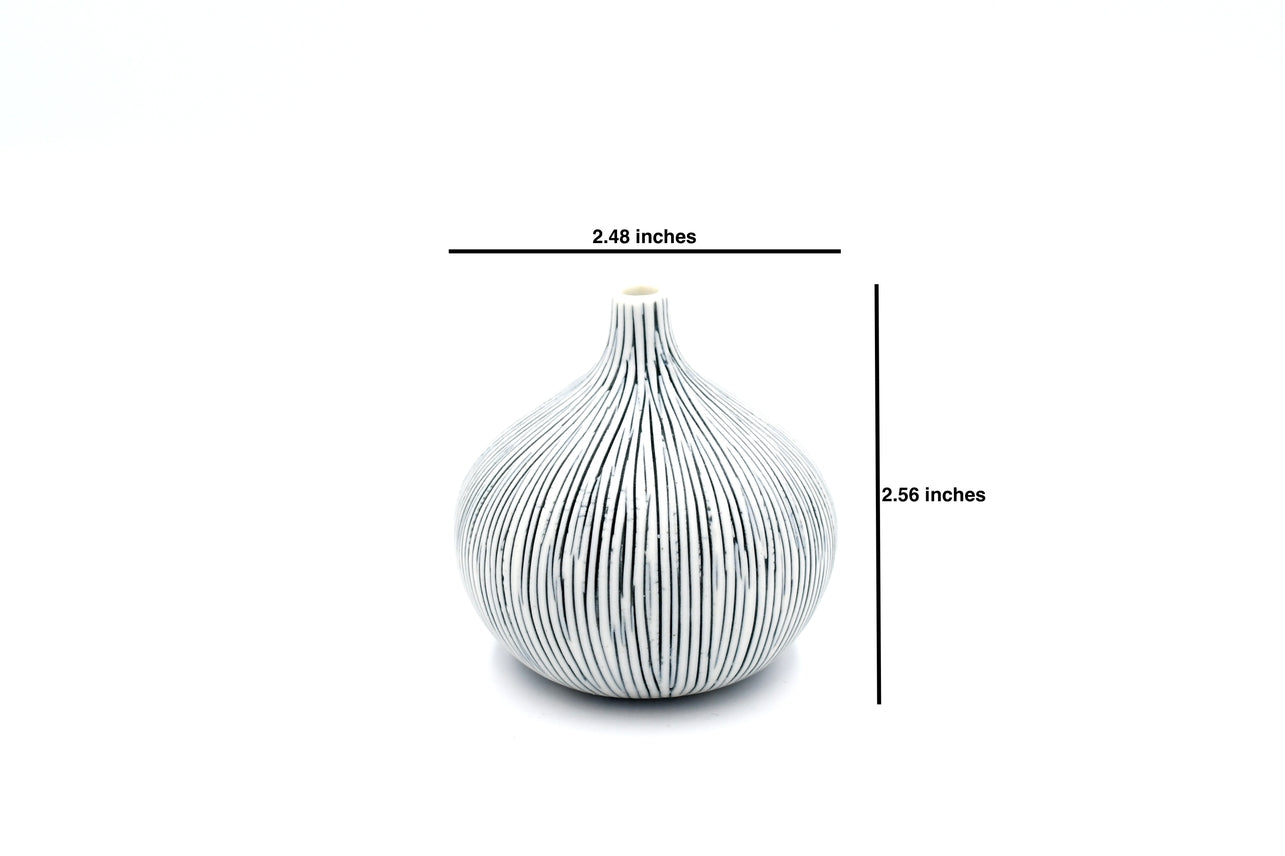 Porcelain Bud Vase Congo Tiny (Small) - White with Black Organic Lines