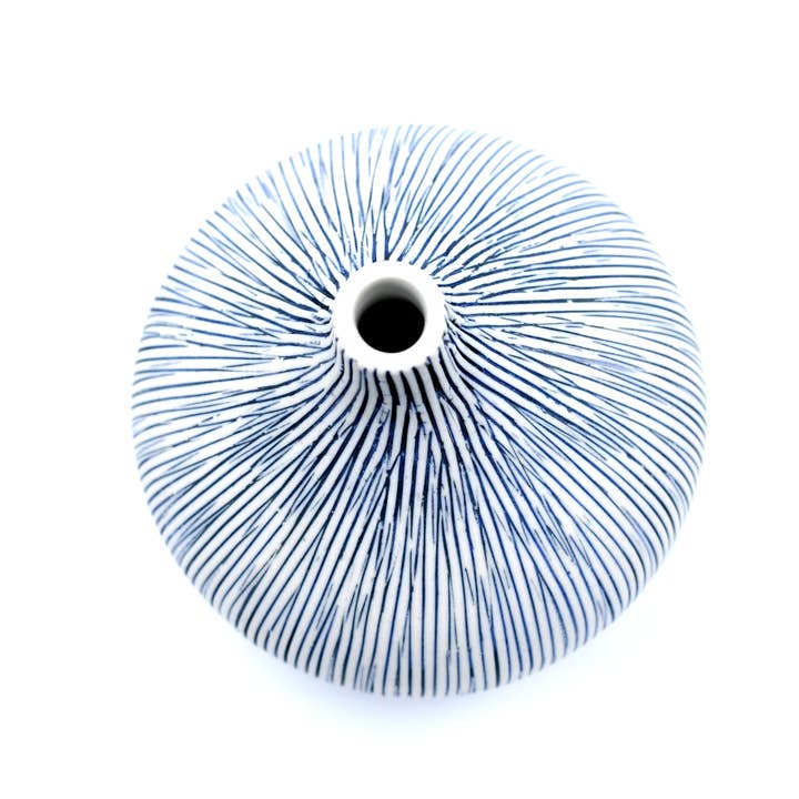 Congo Tiny Porcelain Bud Vase (Large) - White with Blue Organic Lines