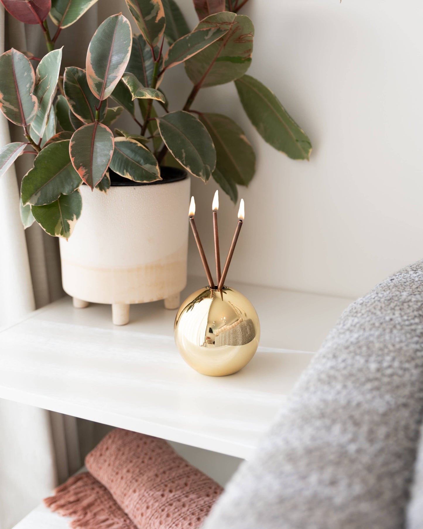 Everlasting Candle  - Neva Vase Metallic Gold