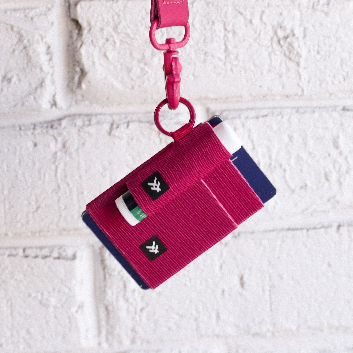 Thread Elastic Wallet - Magenta