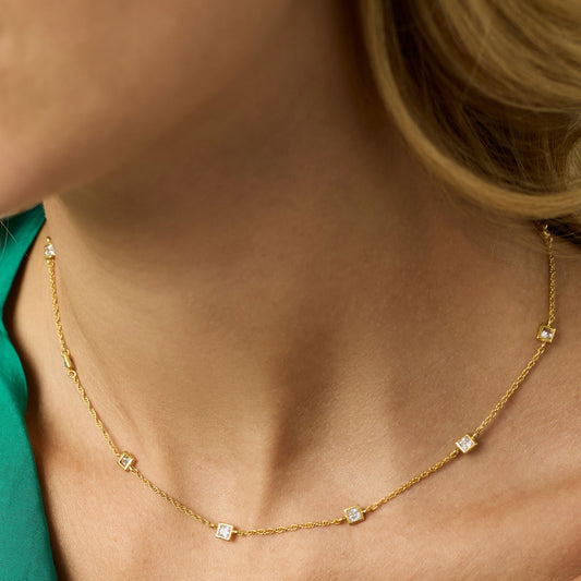 Jolie Delicate Station Necklace Gold