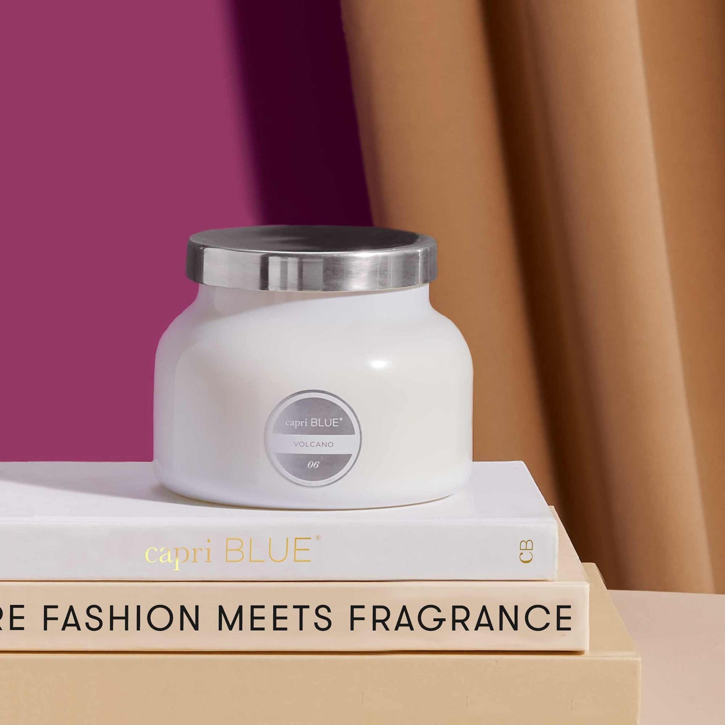 Capri Blue Volcano White Signature Candle,19oz