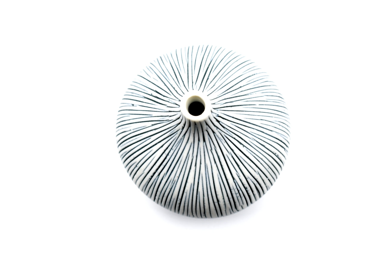 Porcelain Bud Vase Congo Tiny (Small) - White with Black Organic Lines