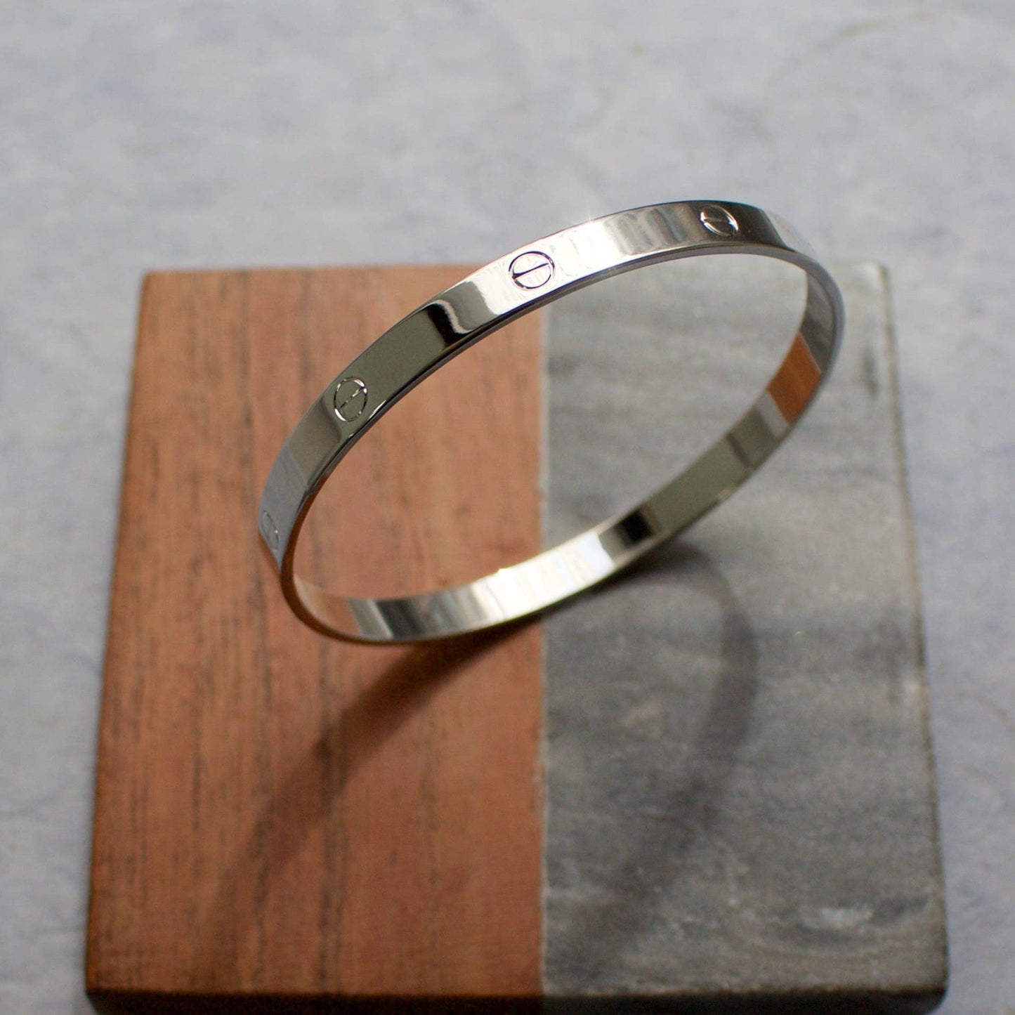 Nailhead Bangle Silver "LOVE" bracelet
