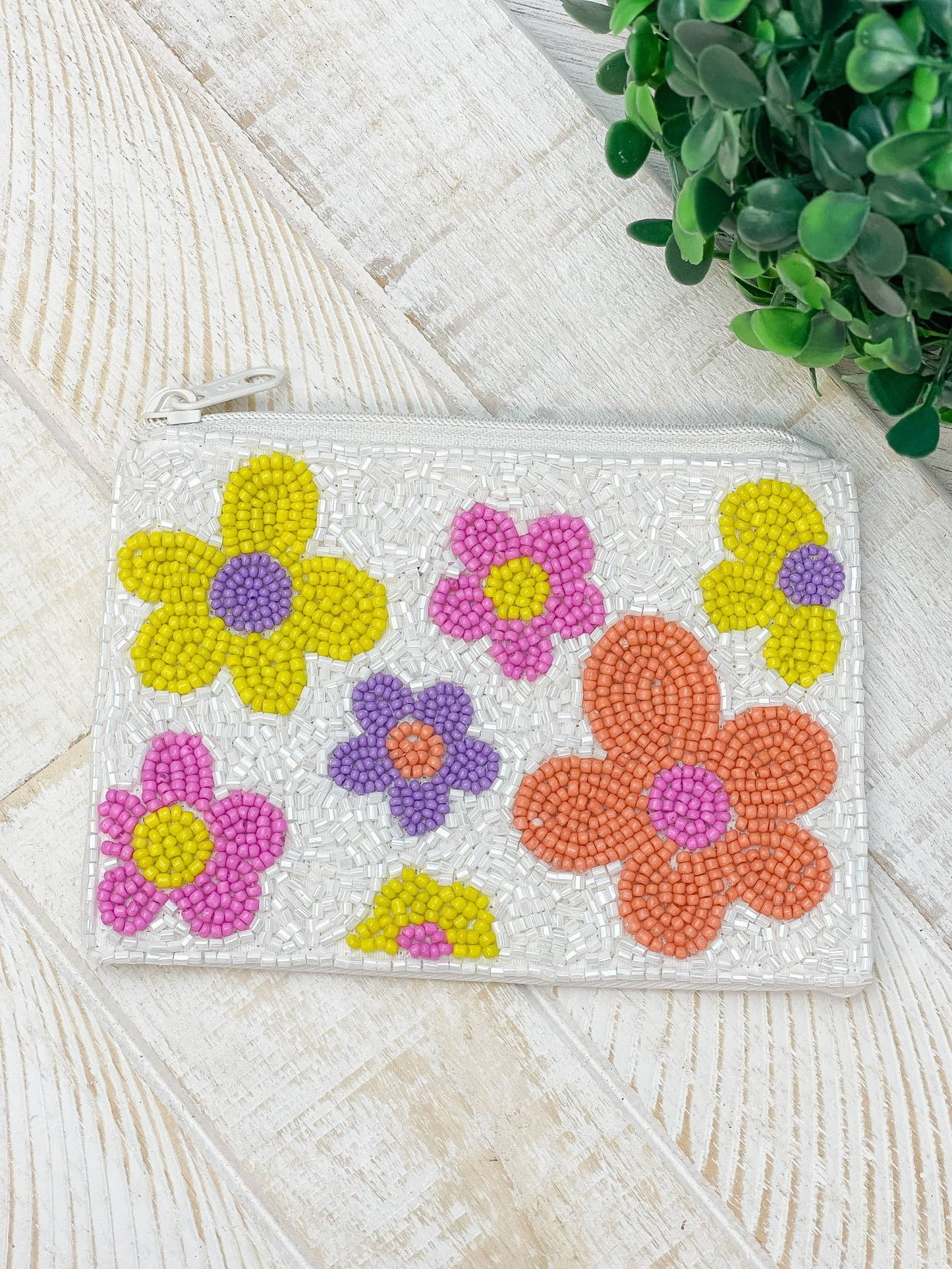 Retro Flower Beaded Zip Pouch